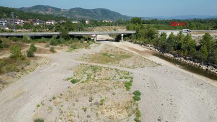 Bartın’da kuraklık nedeniyle barajlardaki su seviyesi düştü, ırmak kurudu