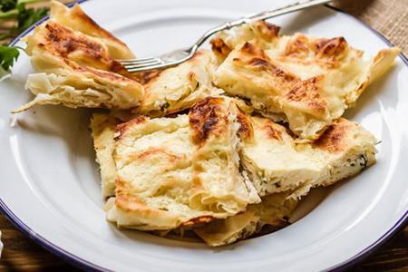 Otuz yıl öncesinden gelen bir börek kokusunun peşinde