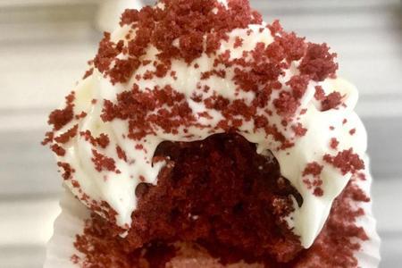 Yapılışı çok kolay, kendi çok lezzetli: Red velvet cupcake