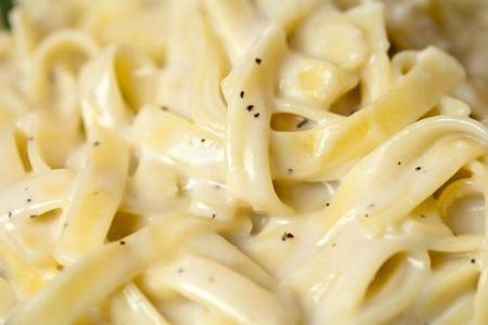 Fettucini alfredo tarifi: Fettucini alfredo nasıl yapılır, malzemeleri neler?