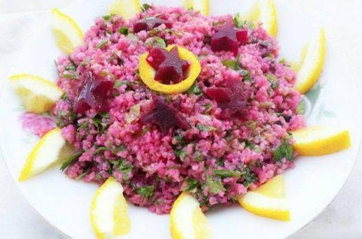 Pembe bulgur salatası tarifi