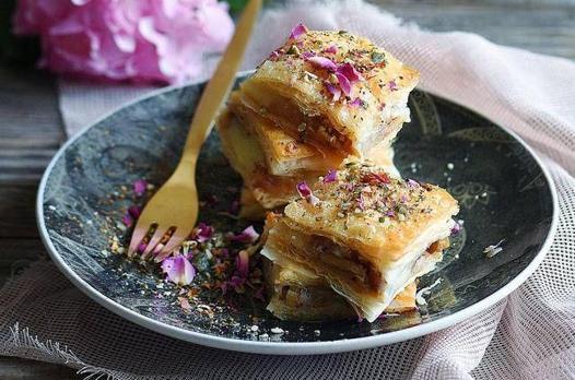 Künefe tadında kuru baklava tarifi