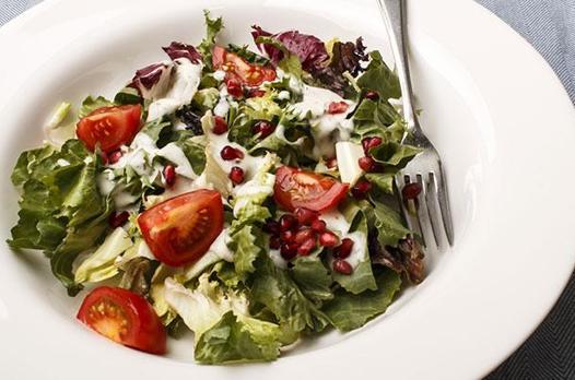 Yoğurtlu diyet salata tarifi
