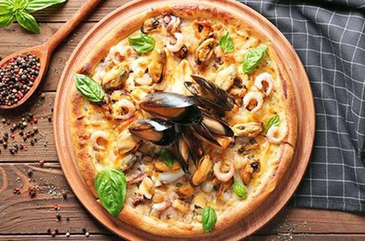 Deniz ürünlü Akdeniz pizza tarifi