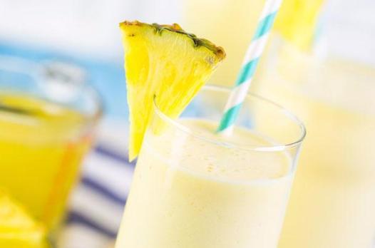 Ananaslı ve chia’lı smoothie tarifi