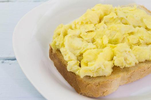 Scrambled eggs tarifi