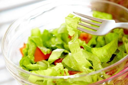 Kıvırcık marul salatası tarifi