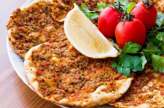 Ev yapımı lahmacun tarifi