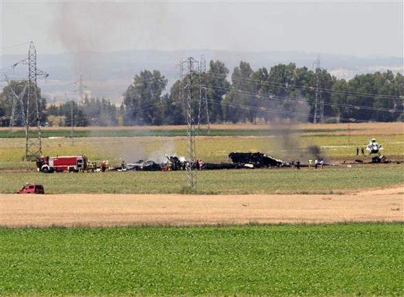 Türkiye için üretilen askeri nakliye uçağı İspanyada düştü: 4 ölü