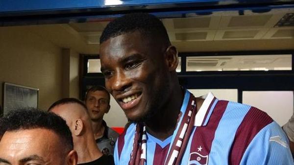 Trabzonspor'un dev golcüsü Paul Onuachu, Trabzon'a geldi - Son Dakika Spor  Haberleri