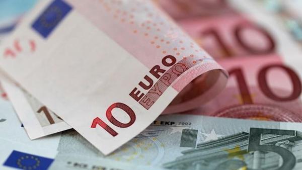 Euro, dolar karşısında 8 haftanın en düşüğünde