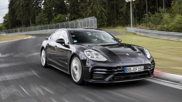 Porschenin satışları azaldı