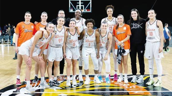 Avrupa’da ‘üçlük’ attı