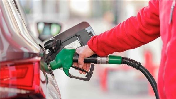 Benzine zam geldi