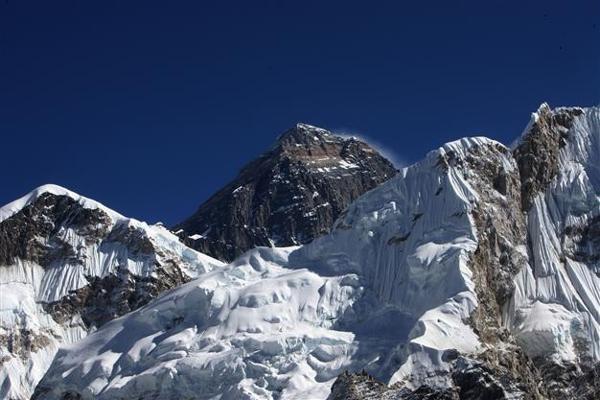 4 climbers die on Mount Everest, 1 still missing - World News
