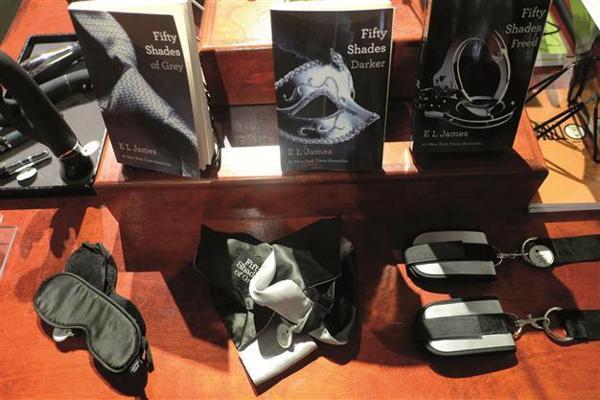Update more than 169 50 shades of grey gifts latest