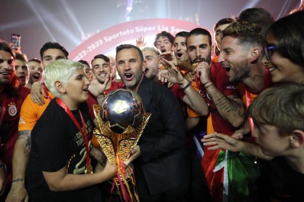 Galatasaray's 3-0 derby win adds to trophy party joy - Turkish News