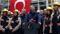 Bakan Bayraktar işçilerle 1 Mayıs’ı kutladı, dev yatırımı duyurdu