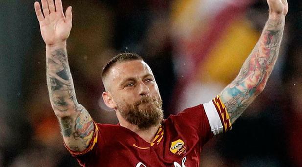 Roma, efsanesini takımın başına getirdi
