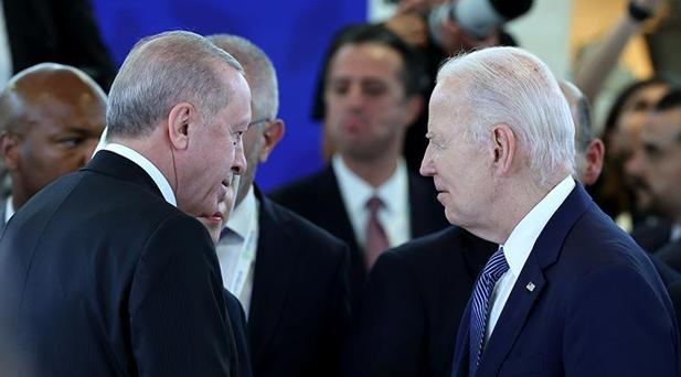 Cumhurbaşkanı Erdoğan  Biden ile sohbet etti