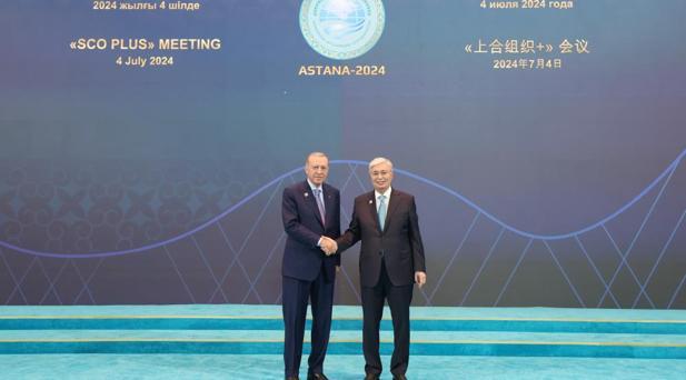 Cumhurbaşkanı Erdoğan, ŞİÖ Zirvesi için Bağımsızlık Sarayına geldi