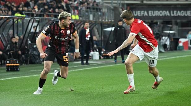 GALATASARAY FARKLI KAYBETTİ