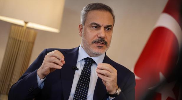 BAKAN FİDAN, PAKİSTANLI MEVKİDAŞI DARLA TELEFONDA GÖRÜŞTÜ