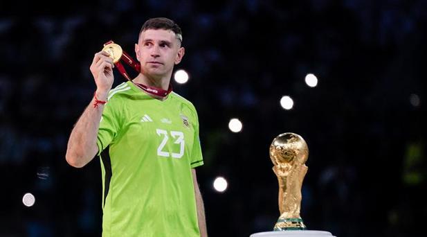 GALATASARAYDA KALEDE 1 NUMARALI ADAY MARTINEZ