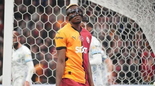 AL-HILAL WIRD OSIMHENE EIN NEUES ANGEBOT MACHEN