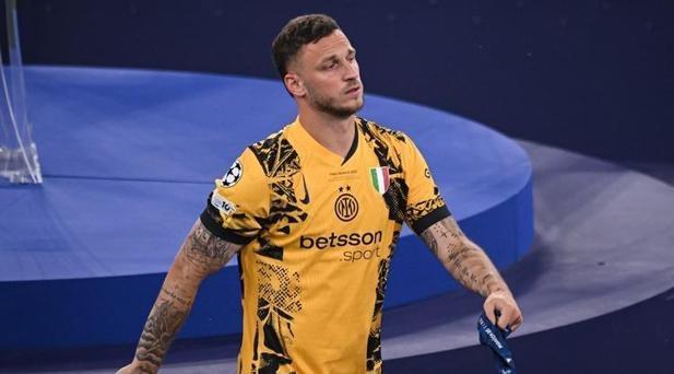 ARNAUTOVİC NACH BEŞİKTAŞA, UNBEWEGLICH NACH BOLOGNA