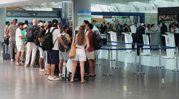 İranın saldırılar hızı kazandı: İsrailliler GKRYye akın etti