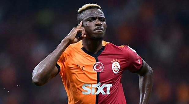 OSIMHEN SCHOK DOOR GEK SALARISAANBOD GALATASARAY