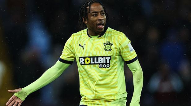 FENERBAHÇE, OSAYINİN YERİNİ WALKER İLE DOLDURUYOR
