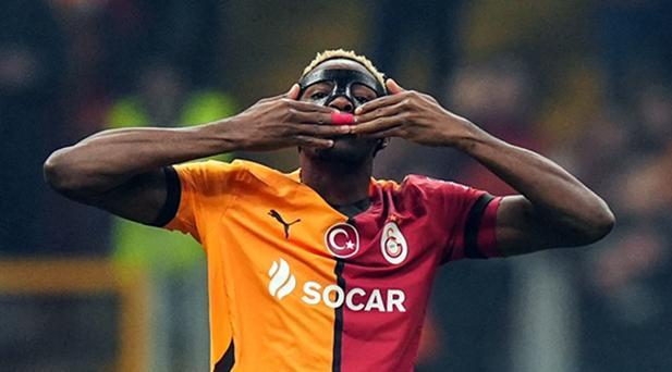 OSIMHEN KOPTU GELİYOR