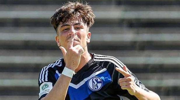 FENERBAHÇEDE 19 YAŞINDAKİ BERKAY GÜNDEMDE