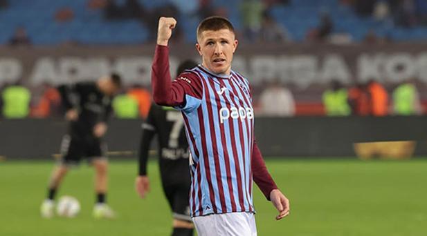 HULL CITY,  LUNDSTRAM İLE ANLAŞTI
