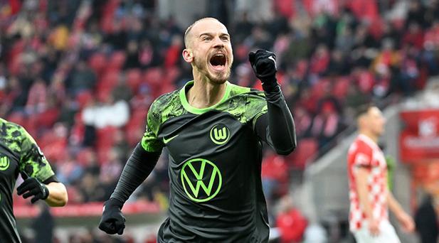 CERNY İÇİN WOLFSBURGLA MASAYA OTURULDU