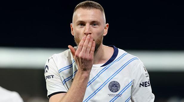 SKRINIAR RESMEN FENERBAHÇEDE