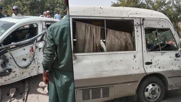 Pakistan'da bombalı saldırı: 11 ölü