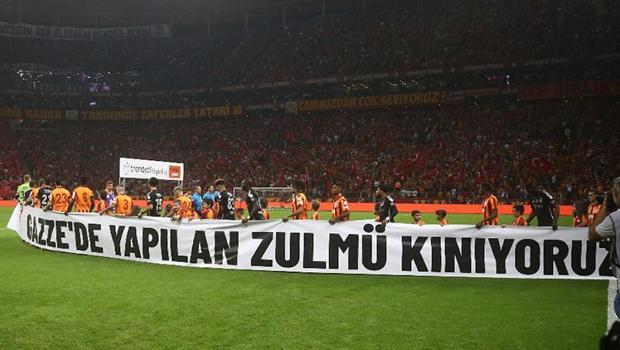 Galatasaray-Beşiktaş derbisi öncesi Filistin için saygı duruşu