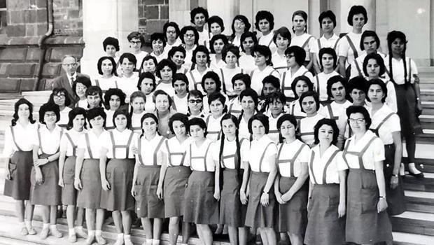 ‘Başöğretmen’in ders verdiği okul... İzmir Kız Lisesi 100 yaşında