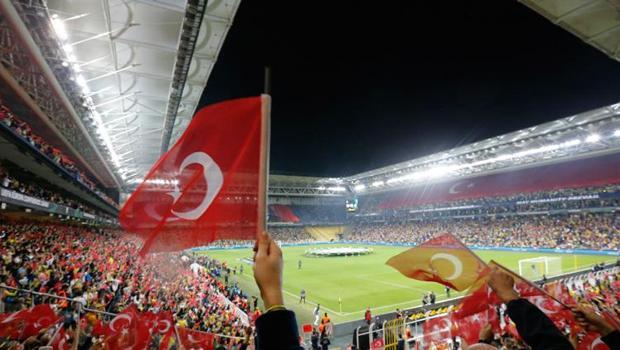 Fenerbahçe-Ludogorest maçında Cumhuriyet coşkusu!
