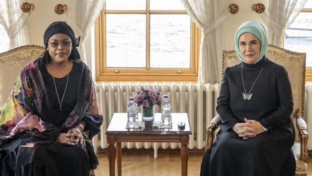 Emine Erdoğan, Senegal Devlet Başkanı'nın eşiyle bir araya geldi