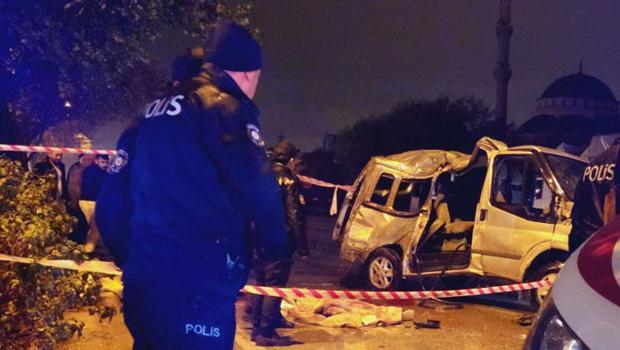Konya’da korkunç kaza! Minibüs refüje çarptı: 3 ölü, 4 yaralı