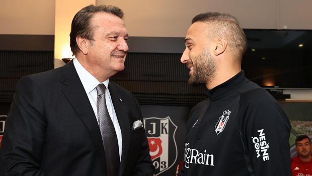 Beşiktaş'ın yeni başkanı Hasan Arat, futbol takımıyla buluştu