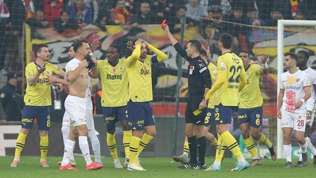 Fenerbahçe'de kırmızı kart gören Fred'in eşinden tepki! 