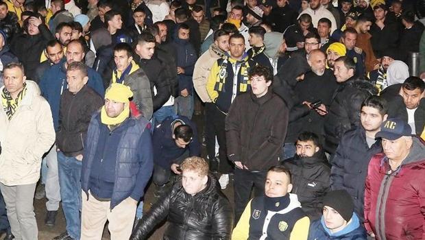 Ankaragücü taraftarları, Hatayspor maçını tesislerde izledi