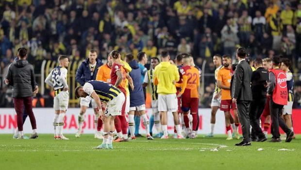 Fenerbahçe - Galatasaray derbisinde soyunma odası koridorlarında arbede çıktı! Okan Buruk çok ofkelendi