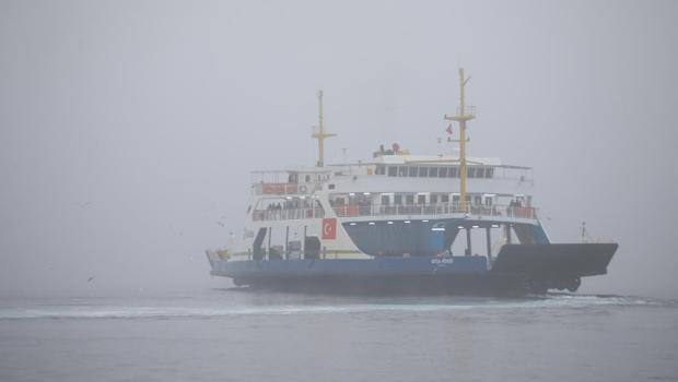 Çanakkale Boğazı transit gemi geçişlerine fırtına engeli
