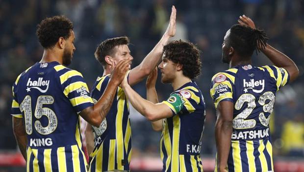 Fenerbahçeli Michy Batshuayi'ye Ada'dan talipler çıktı! Belçikalı golcü ayrılıyor